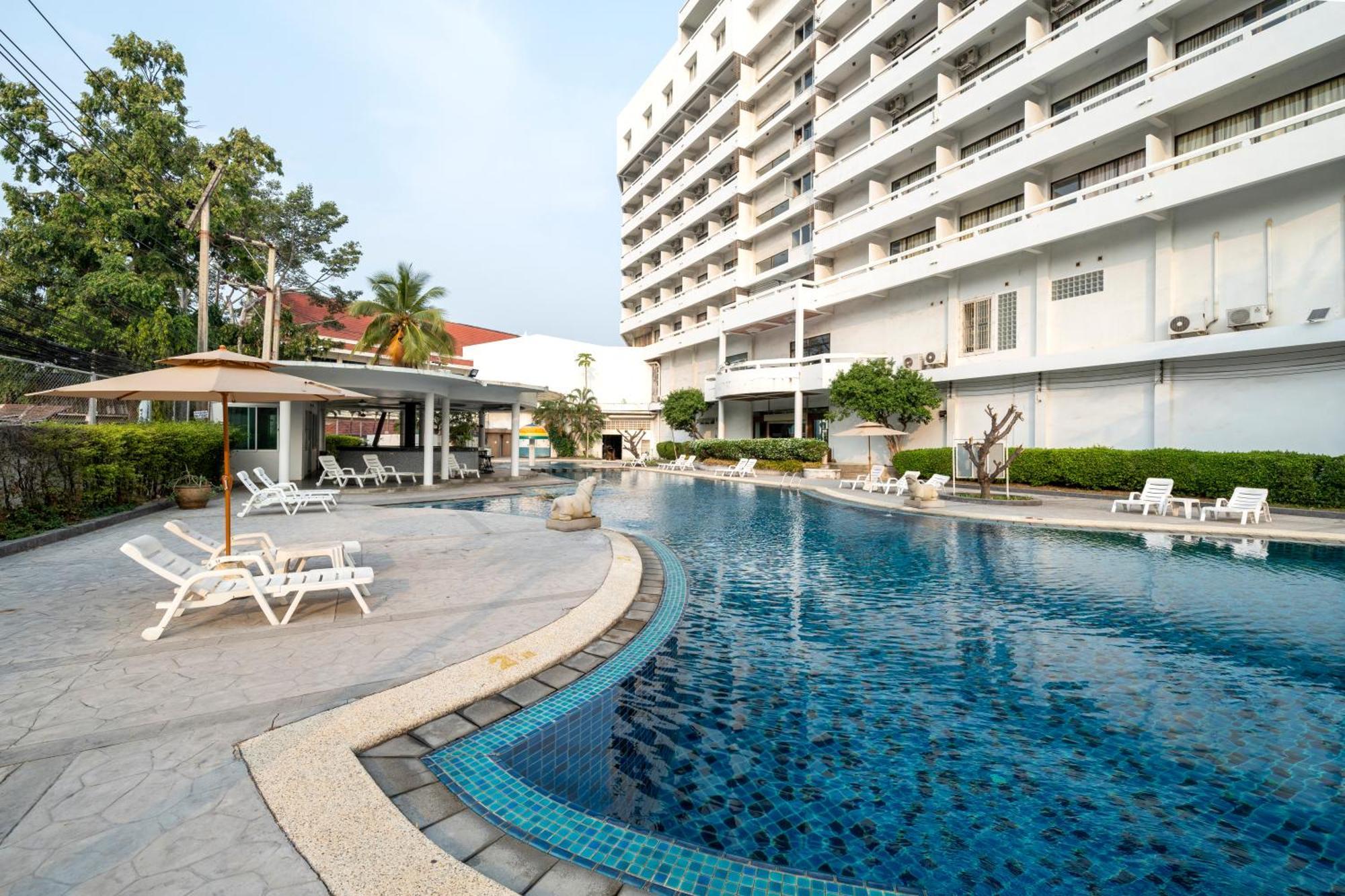 Welcome Plaza Hotel Pattaya Bagian luar foto