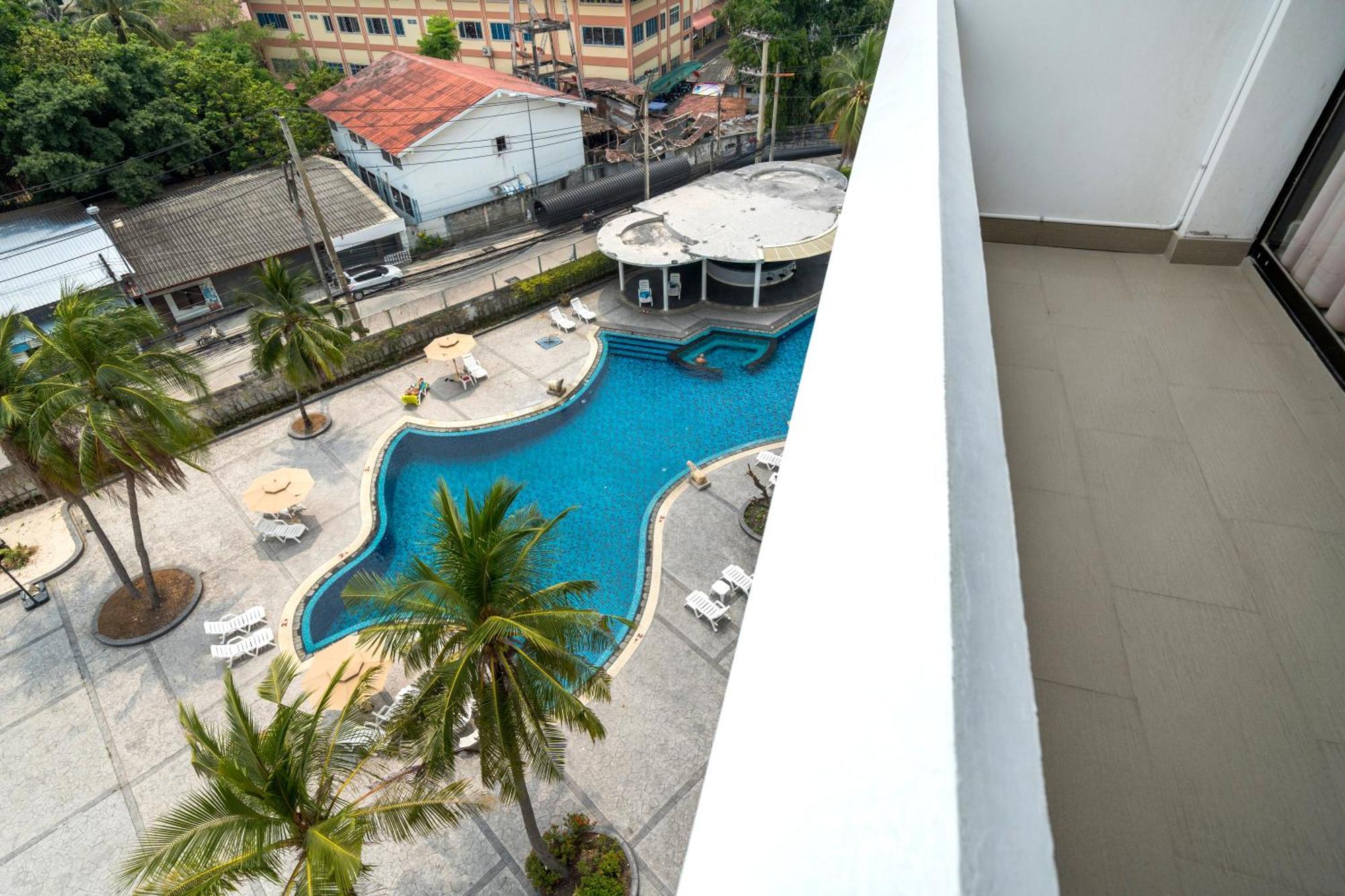 Welcome Plaza Hotel Pattaya Bagian luar foto
