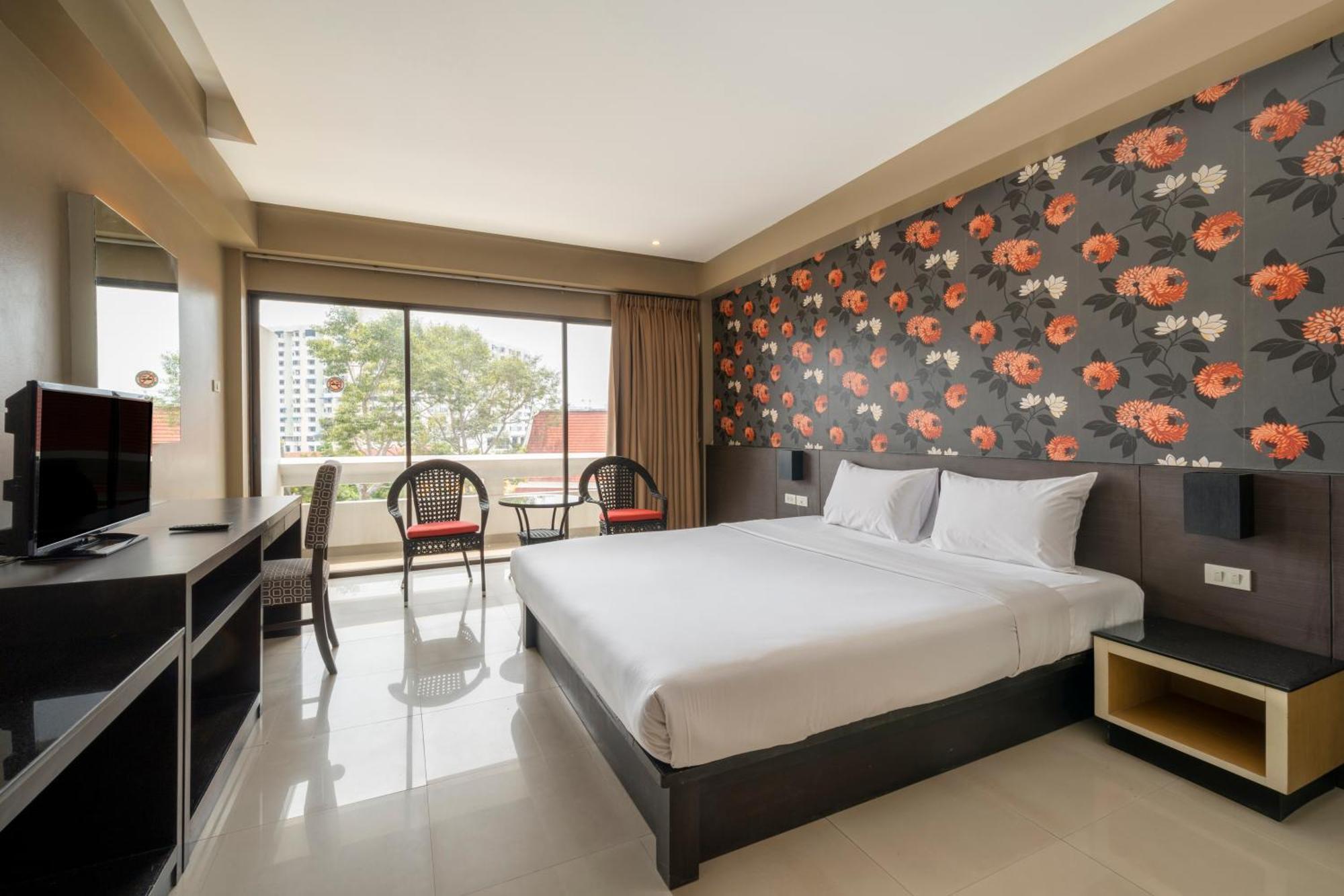 Welcome Plaza Hotel Pattaya Bagian luar foto