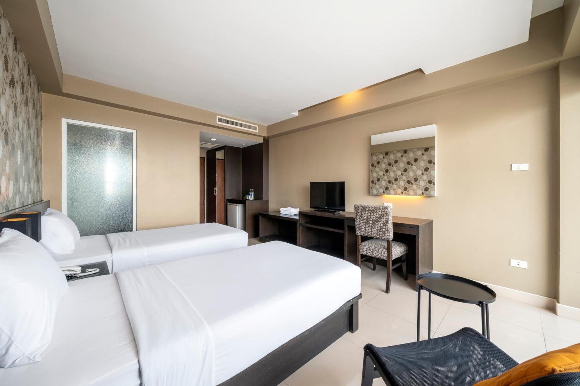 Welcome Plaza Hotel Pattaya Bagian luar foto