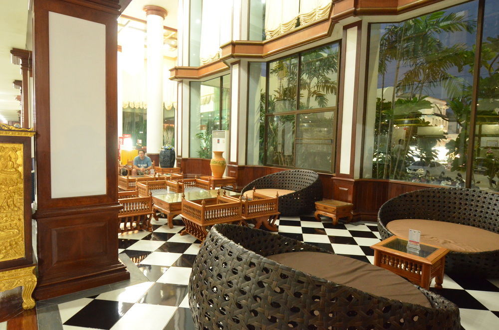 Welcome Plaza Hotel Pattaya Bagian luar foto