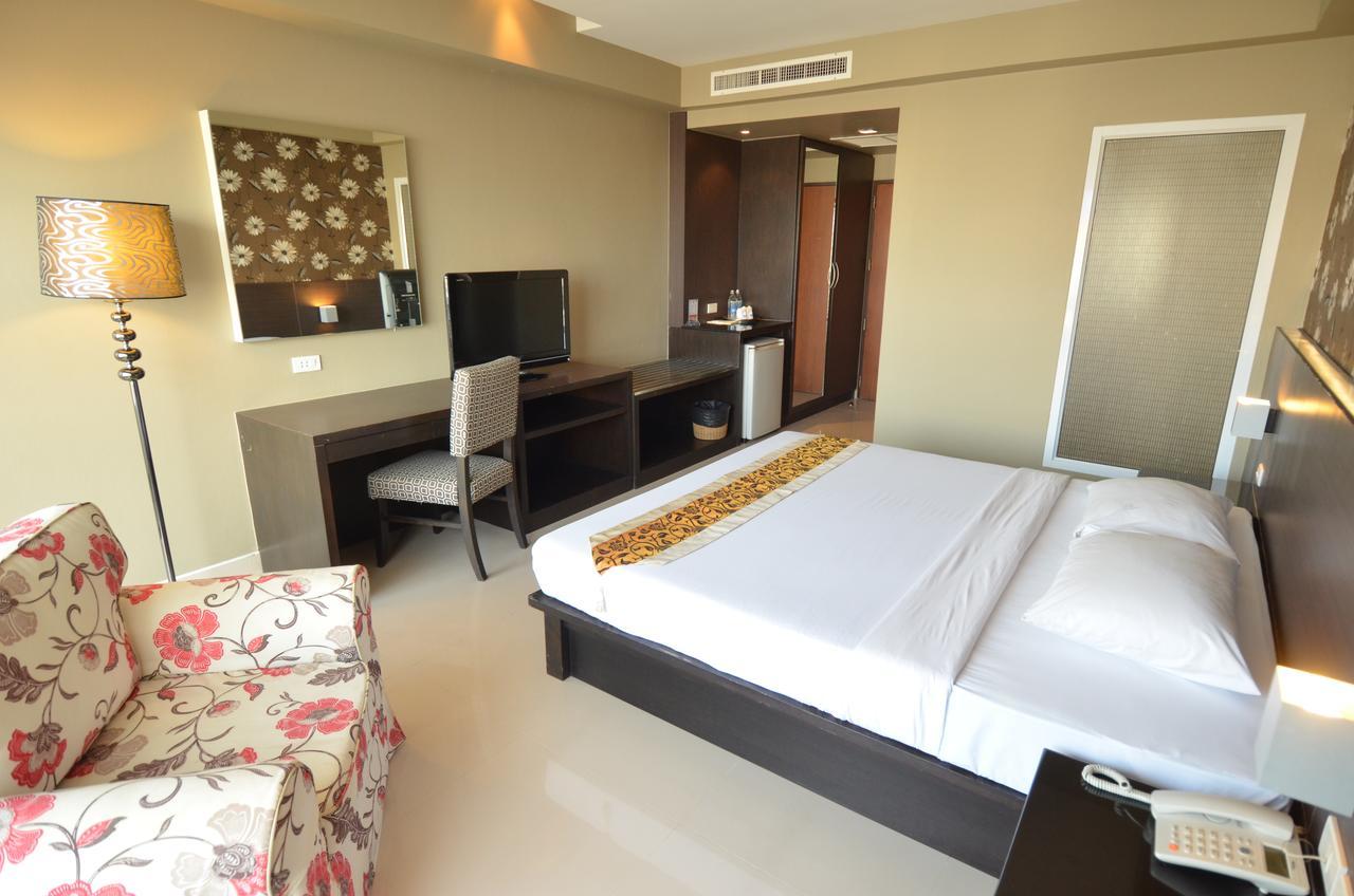 Welcome Plaza Hotel Pattaya Bagian luar foto