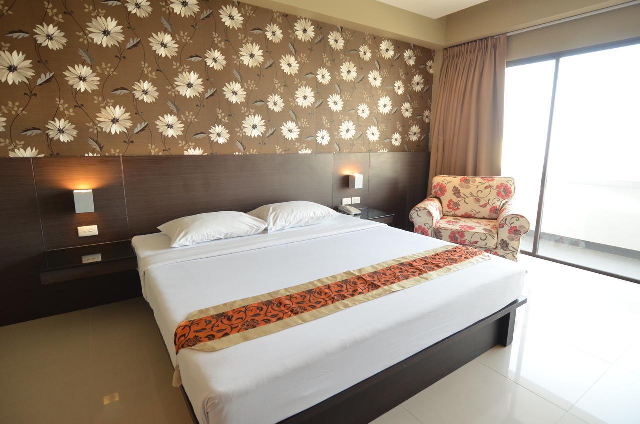 Welcome Plaza Hotel Pattaya Bagian luar foto