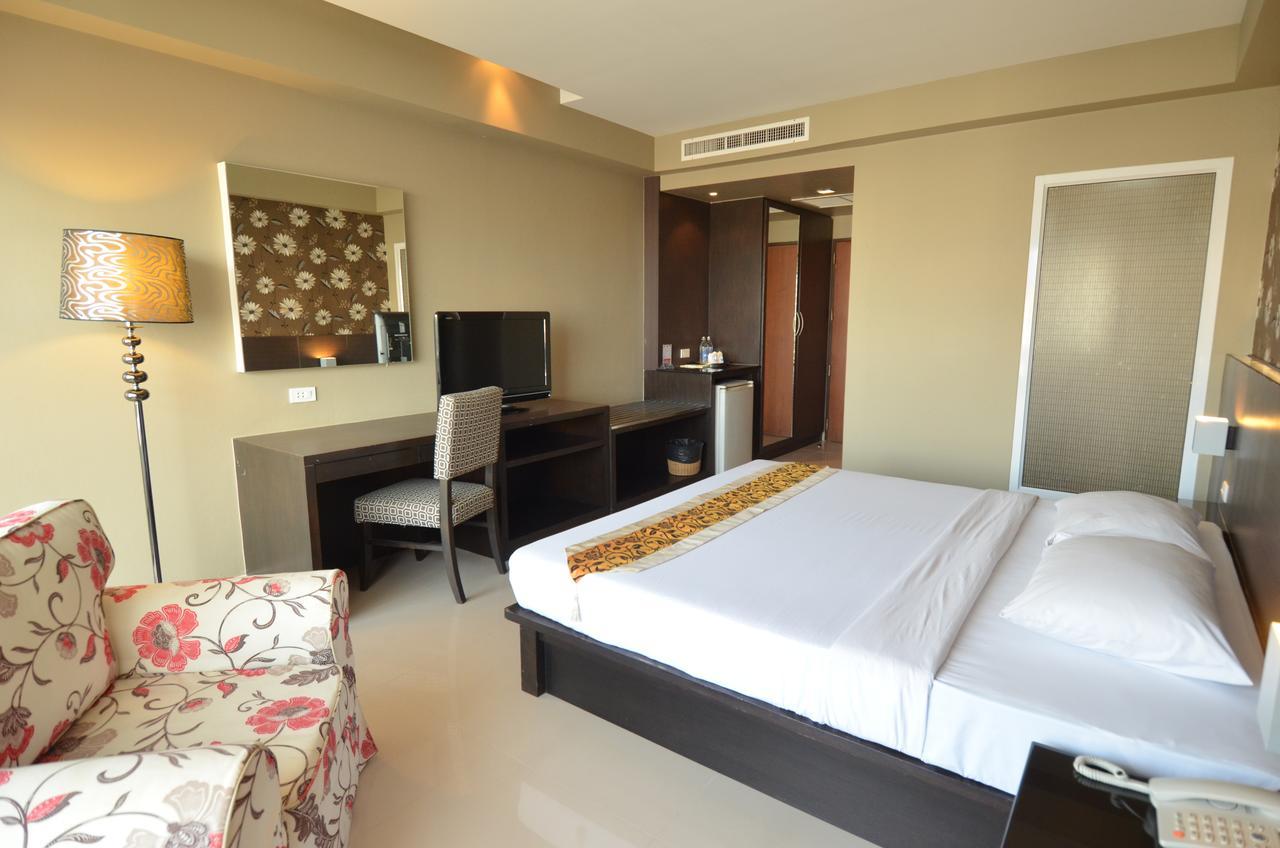 Welcome Plaza Hotel Pattaya Bagian luar foto